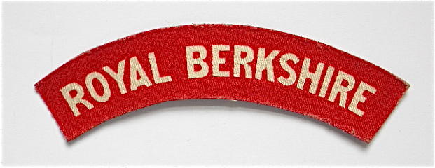 WW2 Royal Berkshire Printed Cloth Shoulder Title Badge