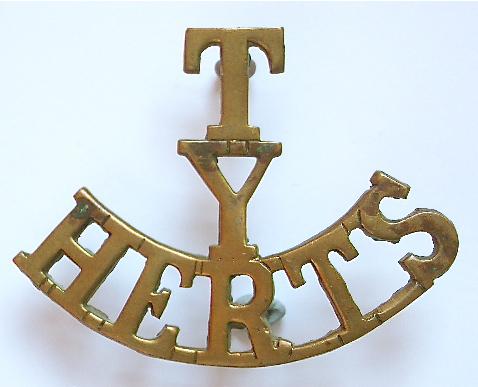 T / Y / HERTS Brass Hertfordshire Yeomanry Shoulder Title.