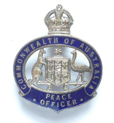 Commonwealth of Australia Peace Officer's cap badge by Stokes & Son, Melbourne.