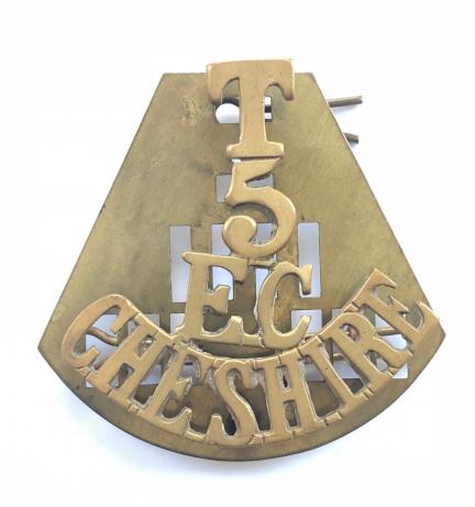 T / 5 / EC / CHESHIRE brass shoulder title.