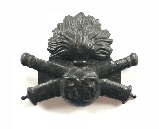 WW1 French Artillery Adrian Helmet Badge.