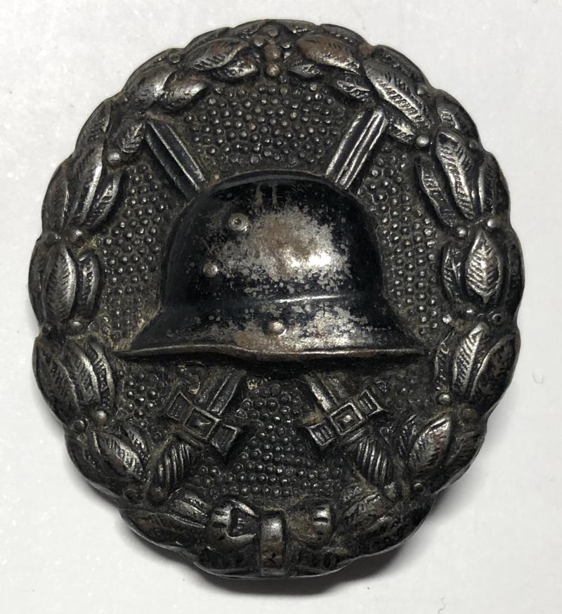 Imperial German WW1 wound badge in black.