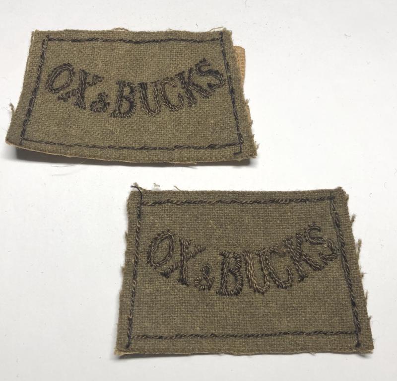 Oxfordshire & Buckinghamshire Light Infantry pair of WW2 slip-on shoulder titles.