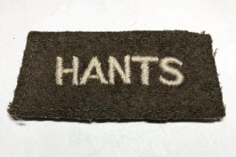 Hampshire Regiment WW1 slip-on shoulder title.
