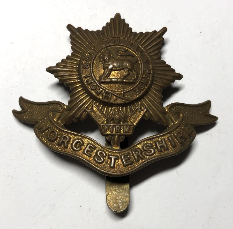 Worcestershire Regiment WW1 cap badge.