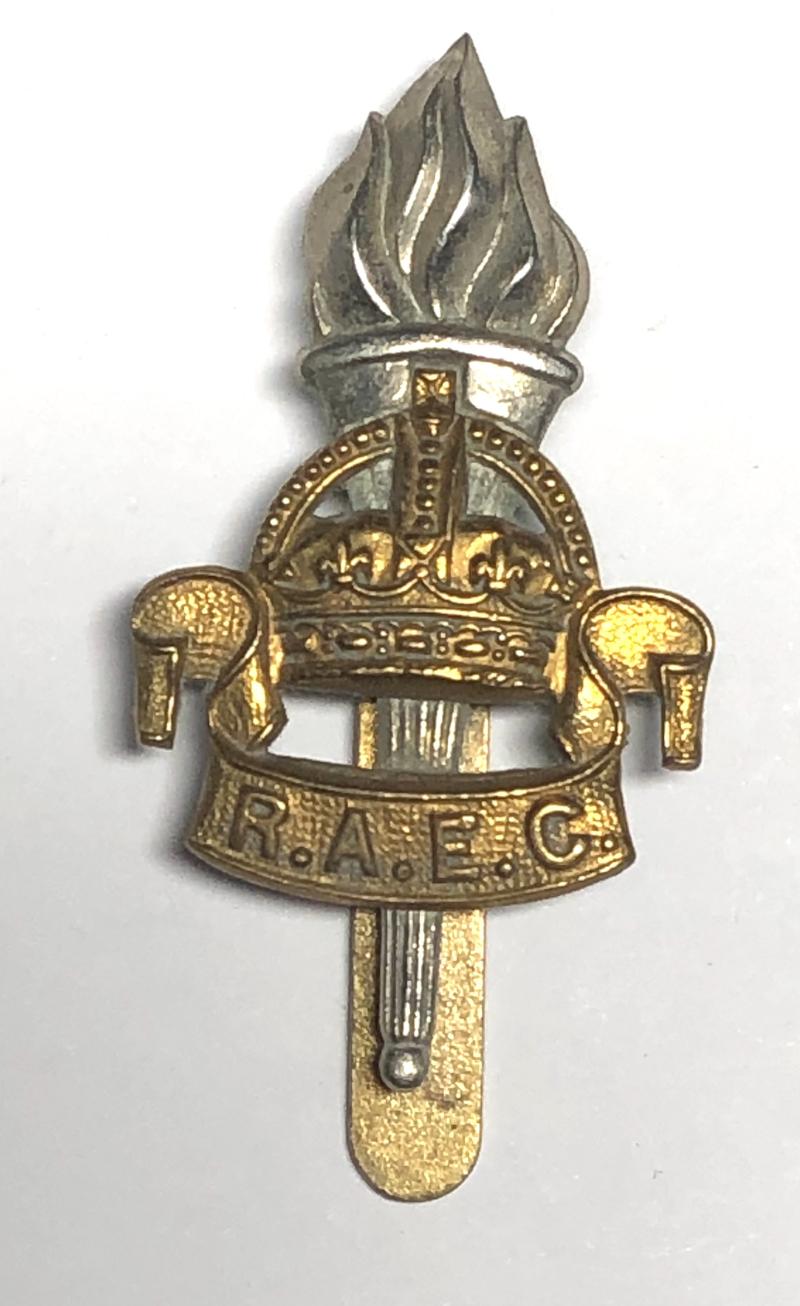Royal Army Education Corps RAEC cap badge circa 1947-52.