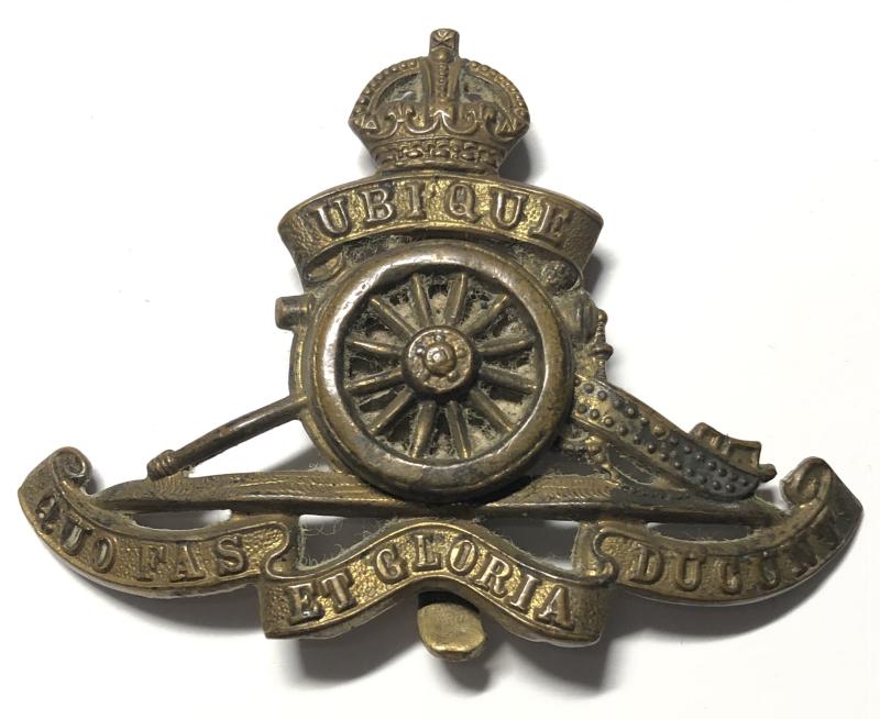 Royal Artillery WW1 cap badge with mounted wheel.