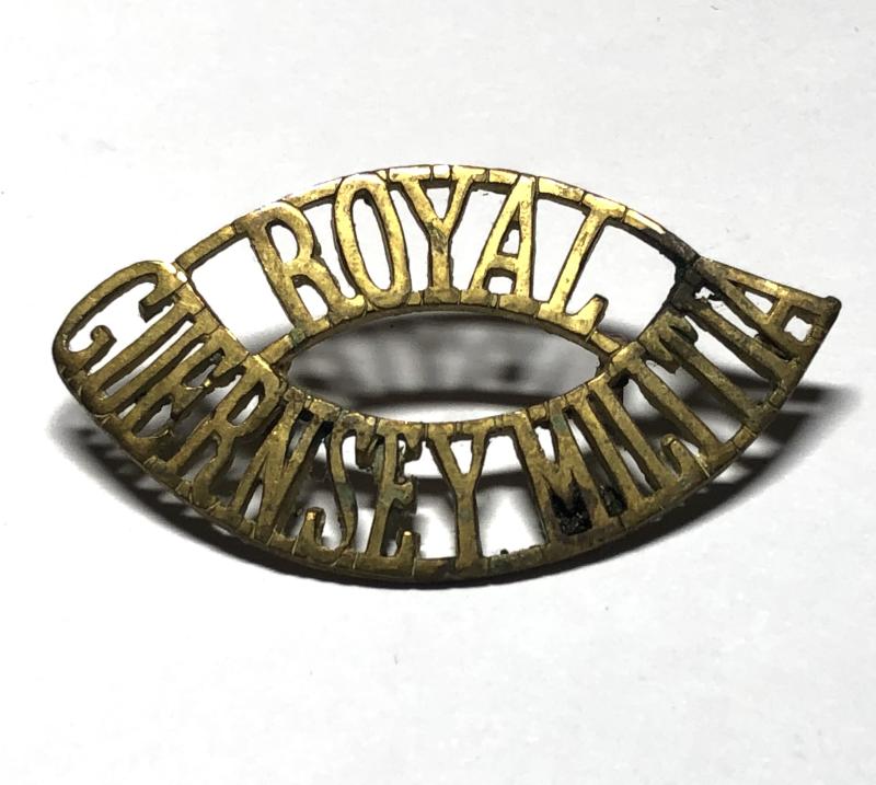 ROYAL / GUERNSEY MILITIA brass shoulder title.