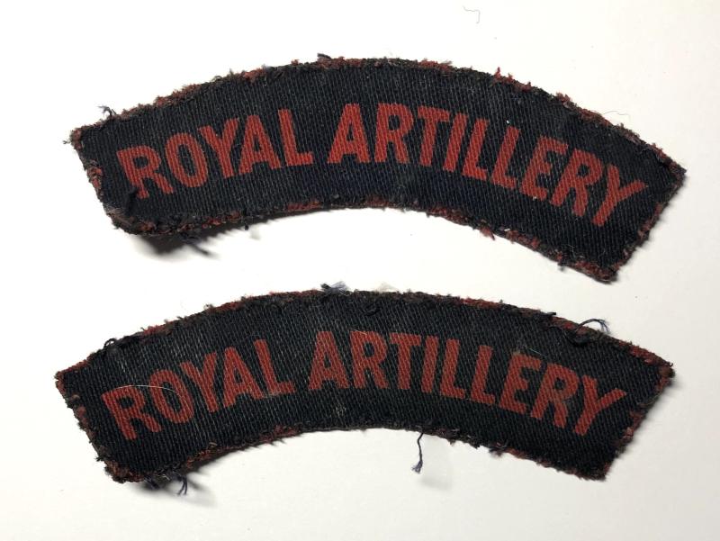 ROYAL ARTILLERY WW2 pair of printed shoulder titles.