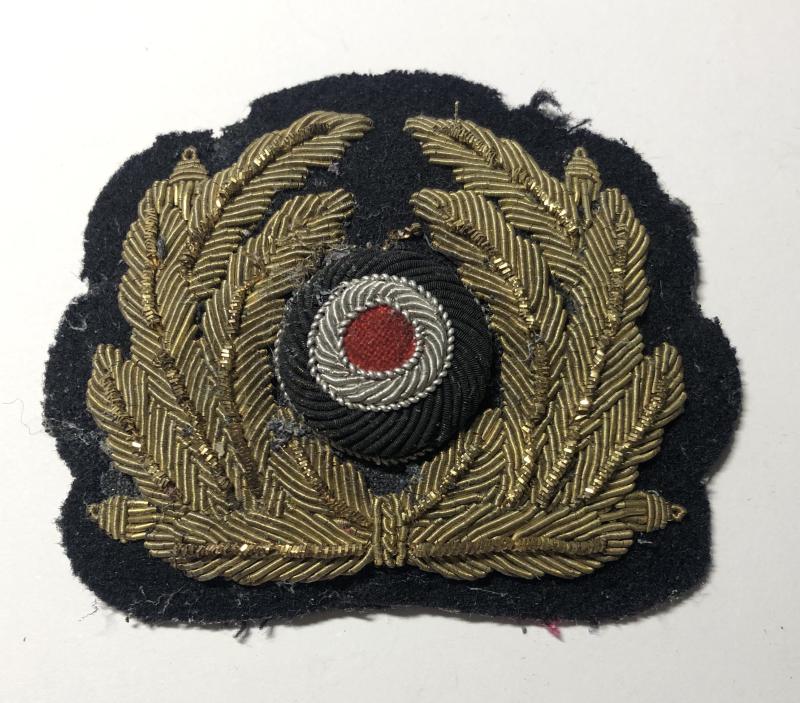 German Third Reich Kriegsmarine Officer's cap wreath and cockade..