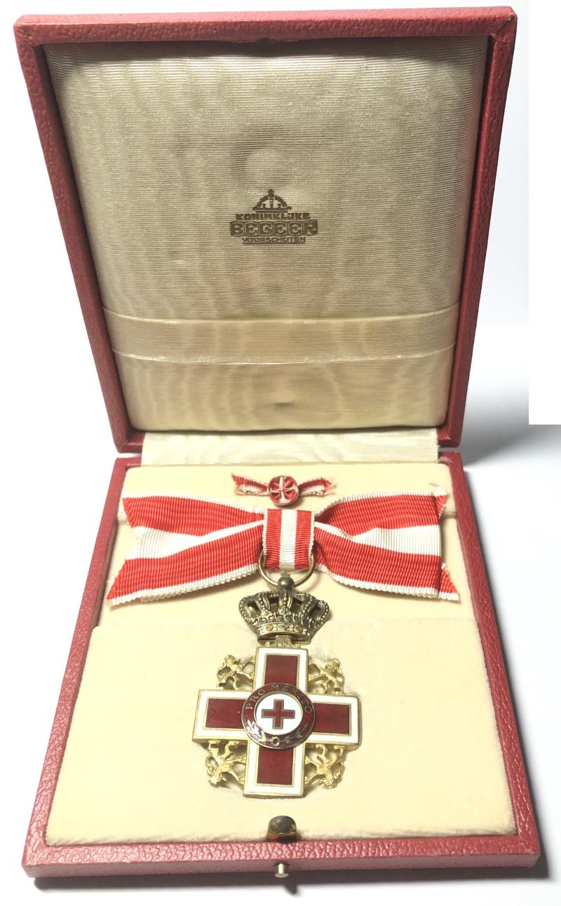 Netherlands Red Cross, cased Cross of Merit 1914.