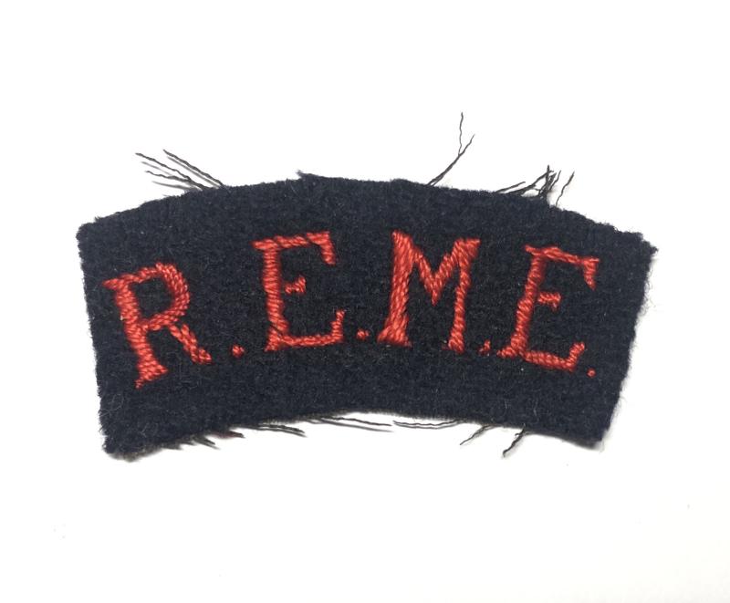 R.E.M.E.  Royal Electrical & Mechanical Engineers WW2 shoulder title.