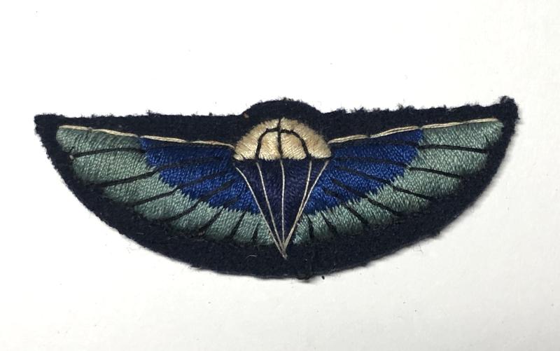 SAS WW2 Special Air Service cloth parachute / operations qualification wing.