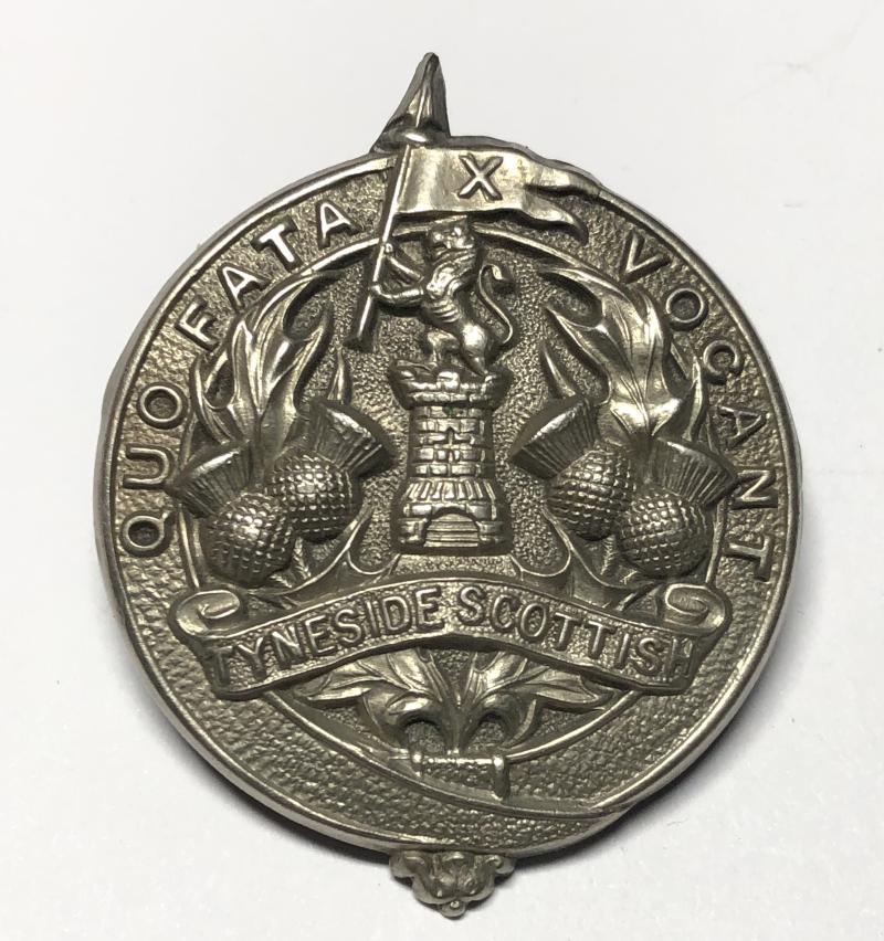 Tyneside Scottish 1914 1st pattern glengarry badge.