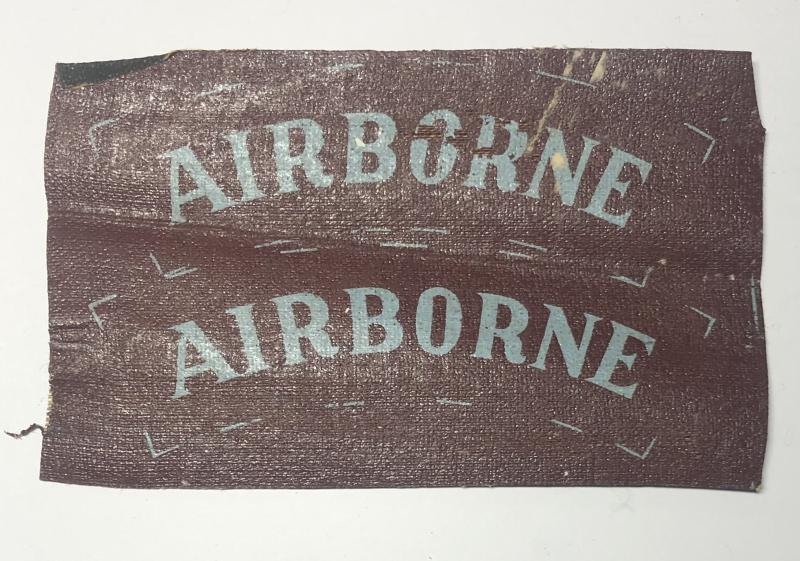 AIRBORNE WW2 pair of printed shoulder titles.