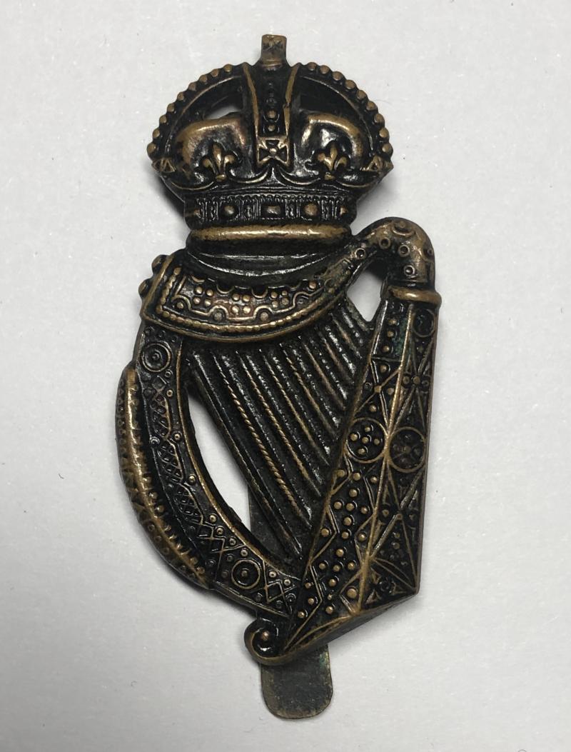 London Irish Rifles cap badge. c. 1908-37.
