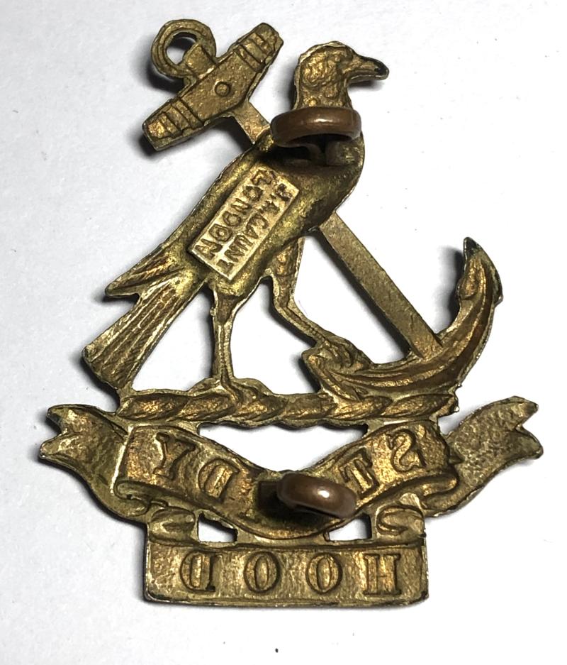 Hood Battalion Royal Naval Division WW1 RND cap badge c. 1916-18 by Gaunt.