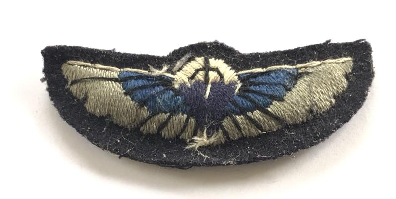 SAS WW2 Special Air Service cloth parachute / operations qualification wing.