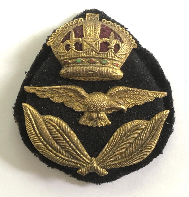 RAAF WW2 Royal Australian Air Force Officer cap badge.