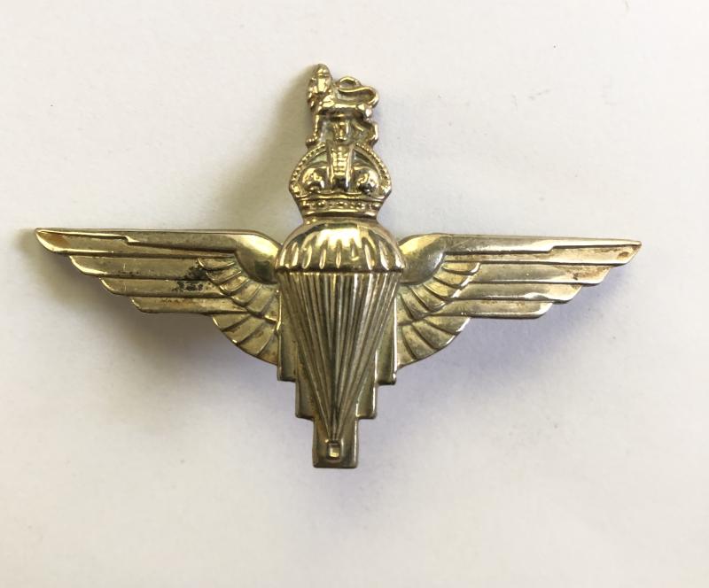 Parachute Regiment WW2 beret badge.