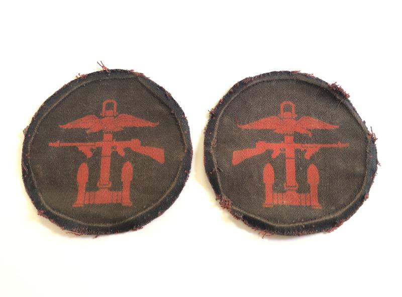 WW2 Combined Operations Army Commandos facing pair of printed formation signs.