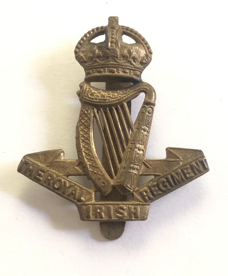 Royal Irish Regiment cap badge c. 1901-22.