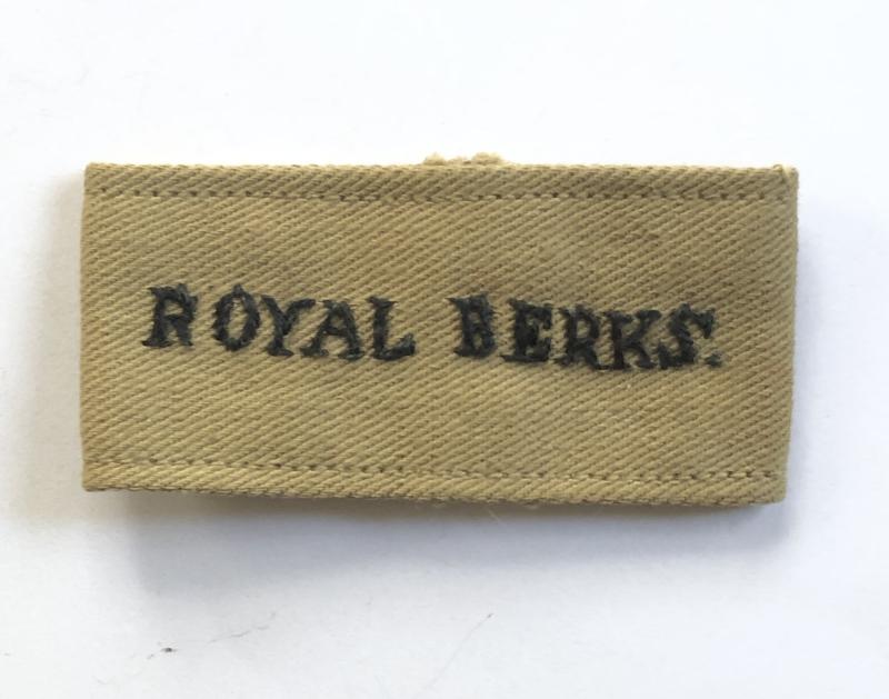 ROYAL BERKS. slip-on shoulder title.